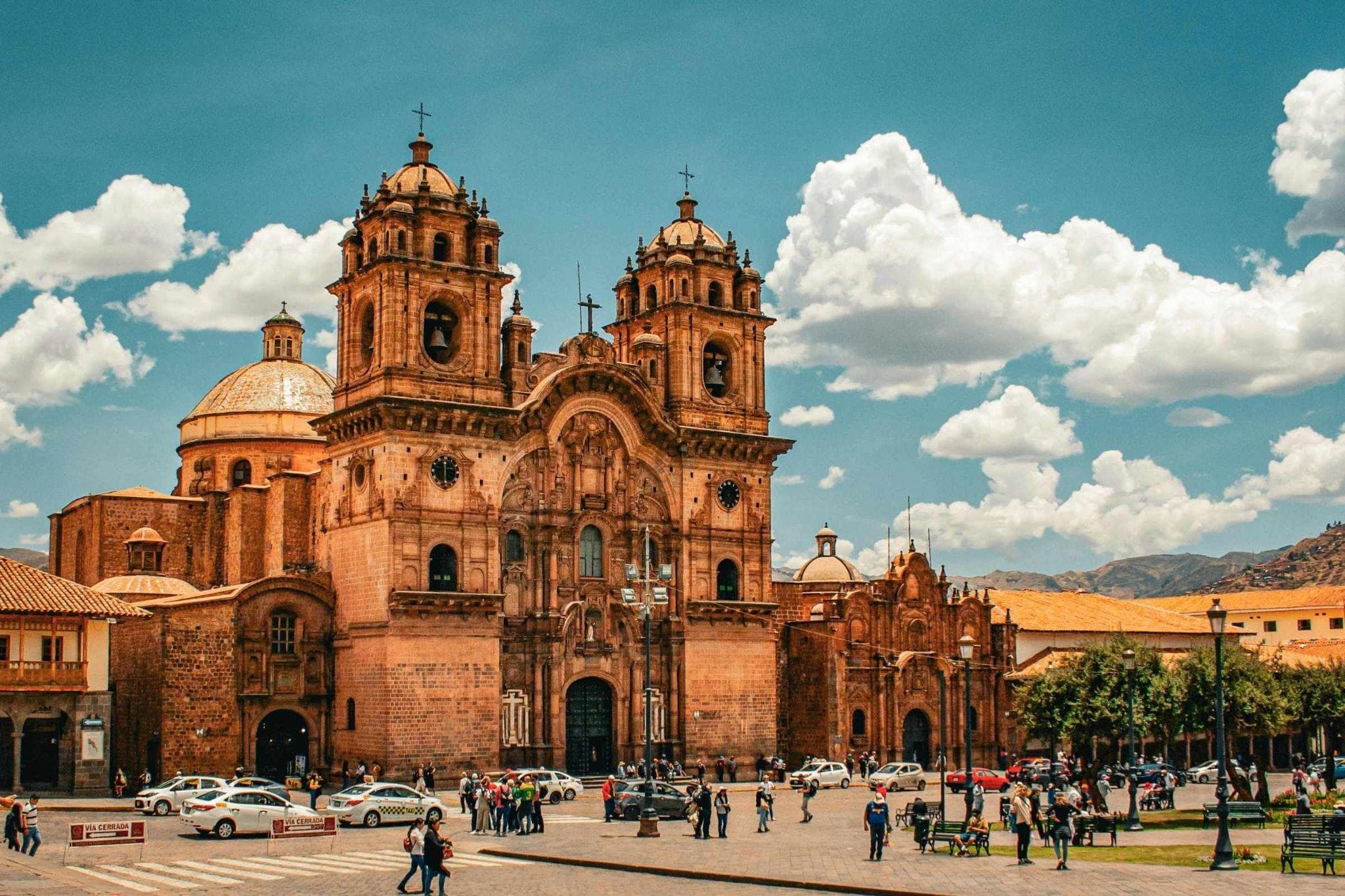 Resident Director Services in Peru